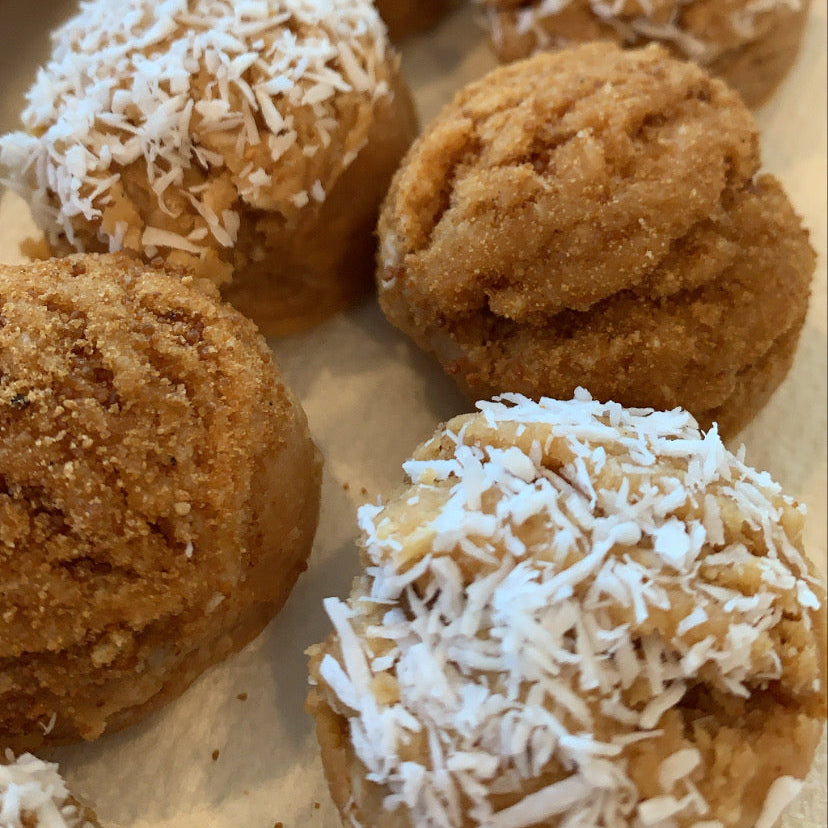 HealthyNut Coconut protein balls