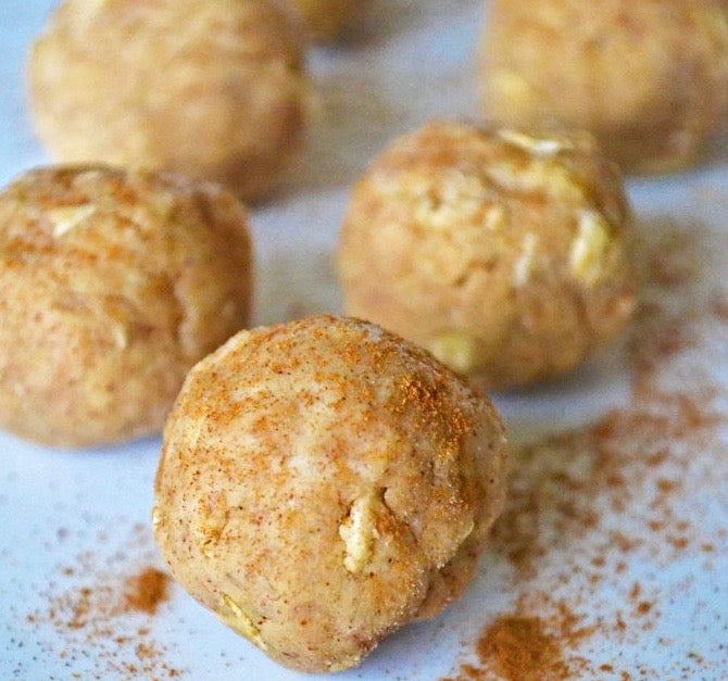 Snickerdoodle Protein Balls